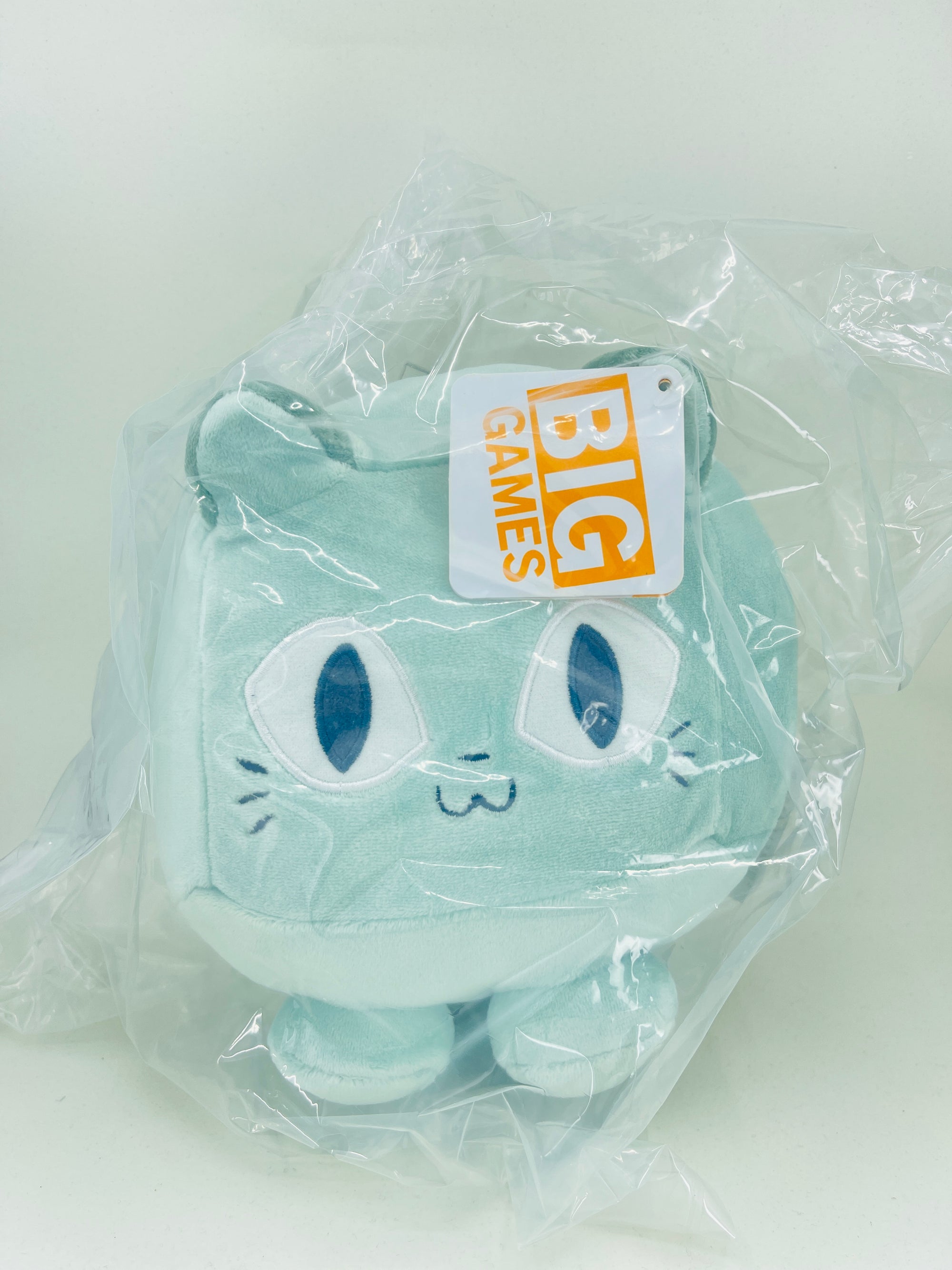 Pet Simulator X - Huge Cat Plush (Includes Exclusive Redeemable Code)