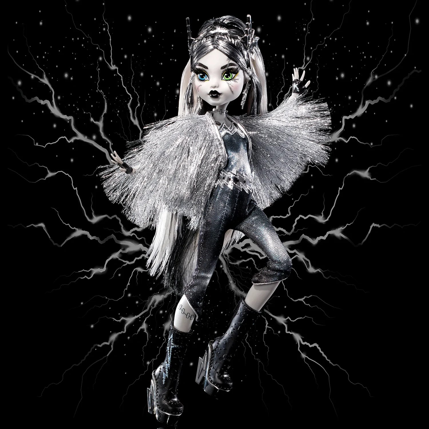 Monster High - Voltageous Frankie Stein Doll (SDCC 2022)